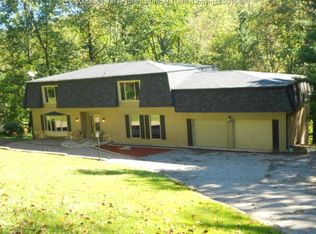 111 Benjamin Dr, Dunbar, WV 25064