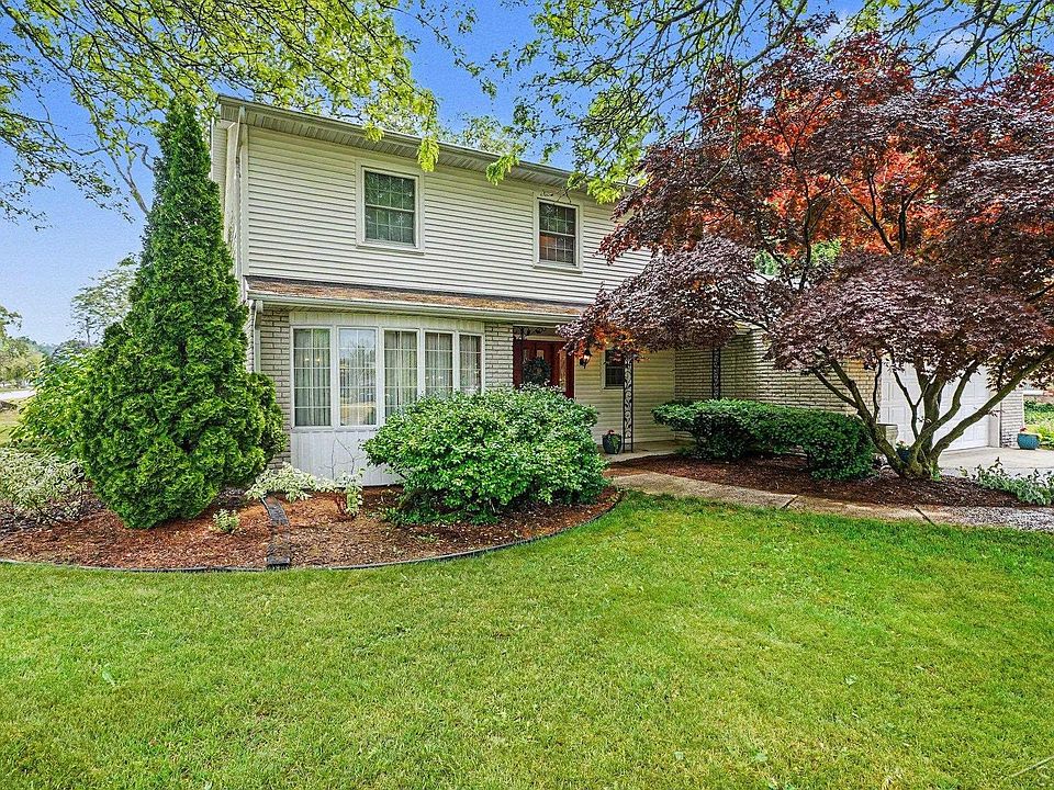 1st image of 179 Holbrook Ln