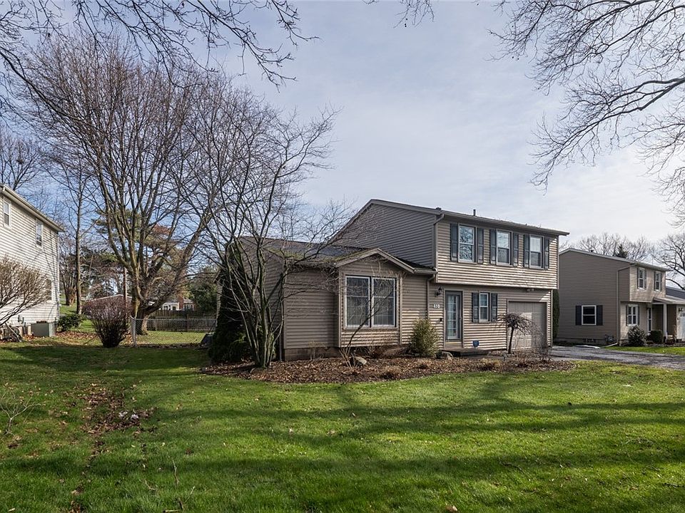 1st image of 30 Halmore Dr