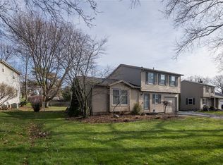 30 Halmore Dr, Rochester, NY 14609