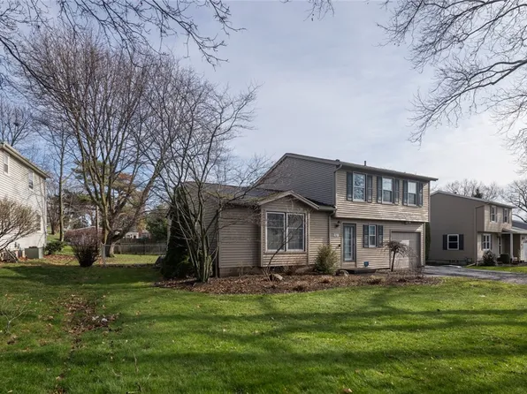 30 Halmore Dr, Rochester, NY 14609