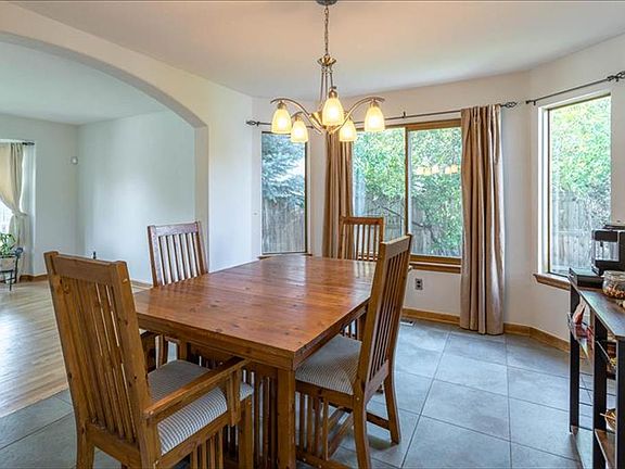4th image of 11045 W Rowland Ave