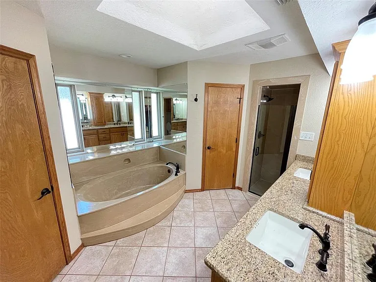 6340 Grauton Dr — Photo 17