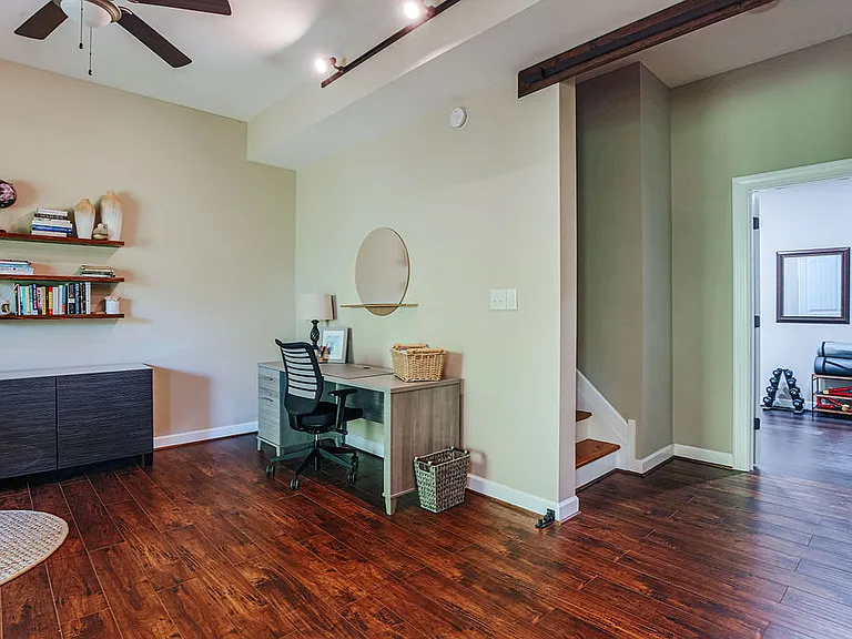 239 Huntley Ave — Photo 34