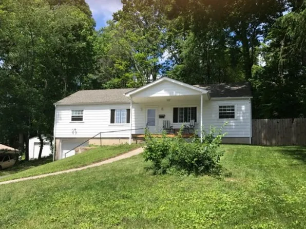 2429 Fairfield Ave, Bluefield, WV 24701