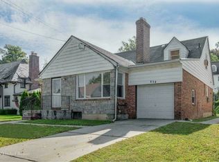 210 Beverly Rd, Little Neck, NY 11363