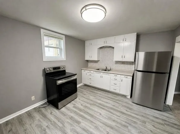 1208 N 11th St, Bismarck, ND 58501