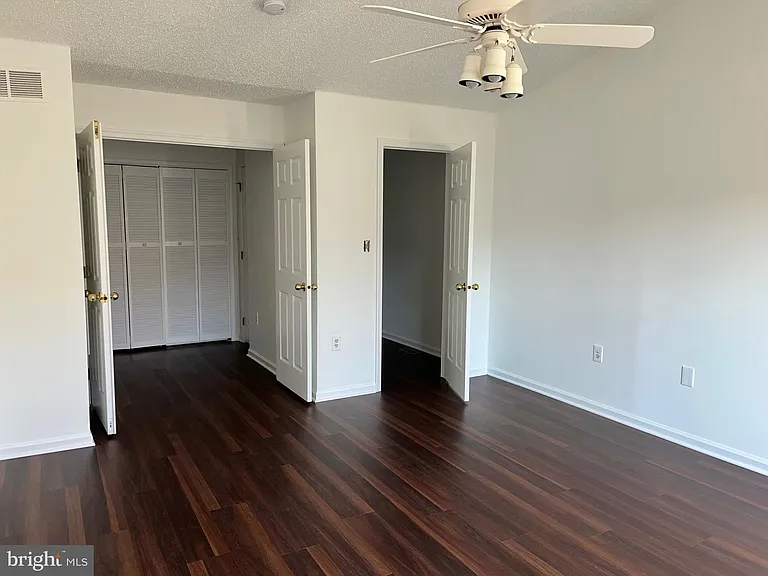 15 Halstead Pl — Photo 12