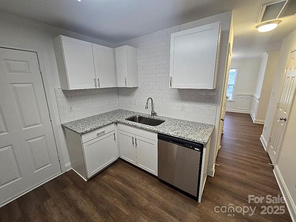 3rd image of 2766 Stagbuck Dr