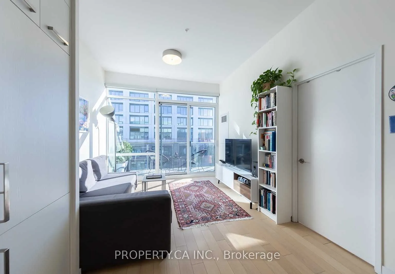 1 bed, $2,400 — Photo 2