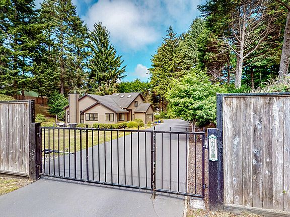 2nd image of 2120 Chad Ln