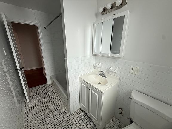 4th image of 170 Parkside Ave APT 5F