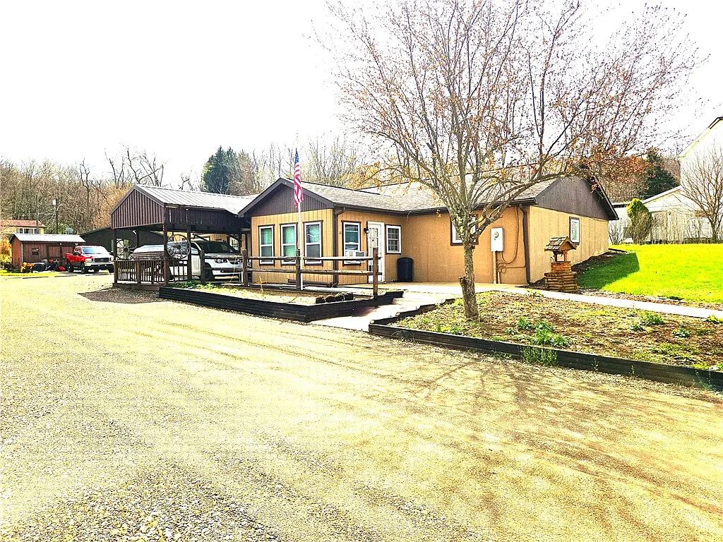 204 Cambria Ave photo 1