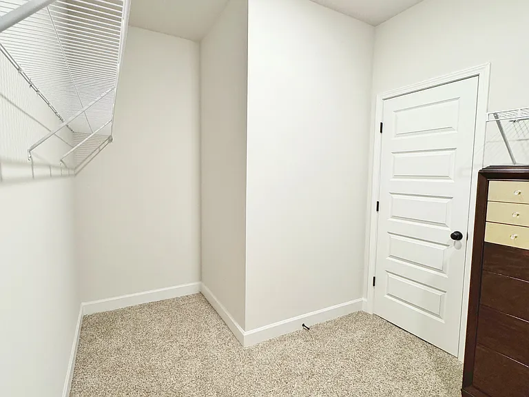3017 Dowington Dr — Photo 8