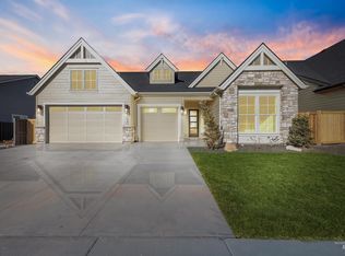 1090 E Crescendo St, Meridian, ID 83642