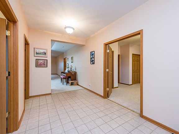 4th image of 308 Legacy Ct
