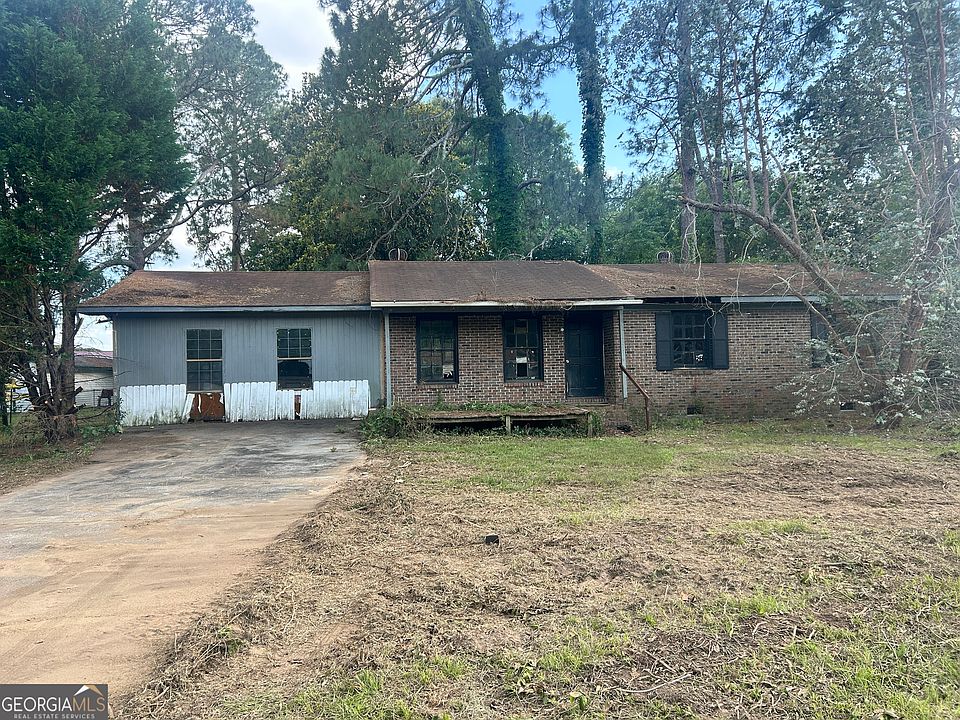 1st image of 102 Brown Dr