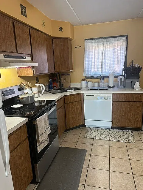 6408 Nature Dr — Photo 2