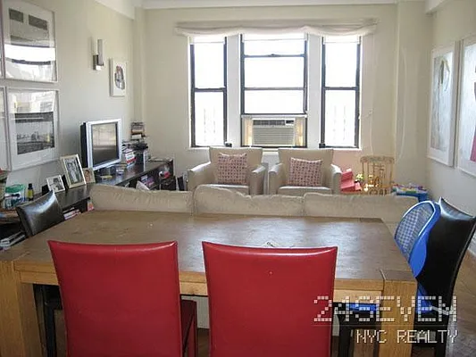 Rented by 24 7 NYC Realty Inc. | media 49