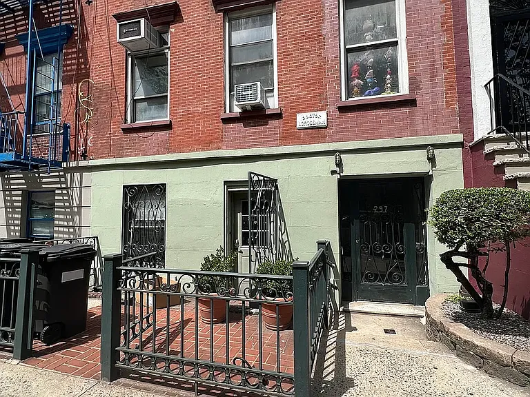 297 E 10th St #1 — Photo 1
