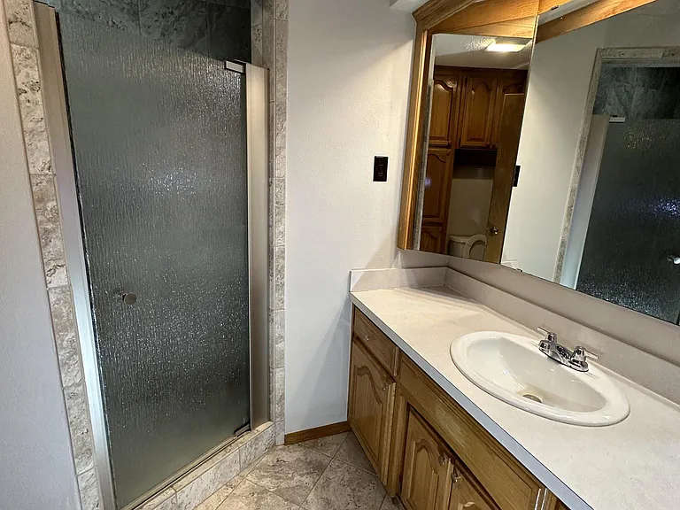 8500 Tiffany Dr — Photo 11