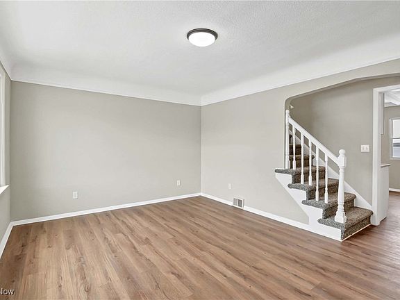 2nd image of 15817 Northwood Ave