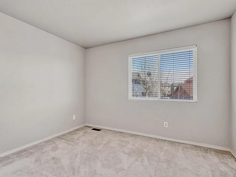 6442 Silverwind Cir — Photo 23