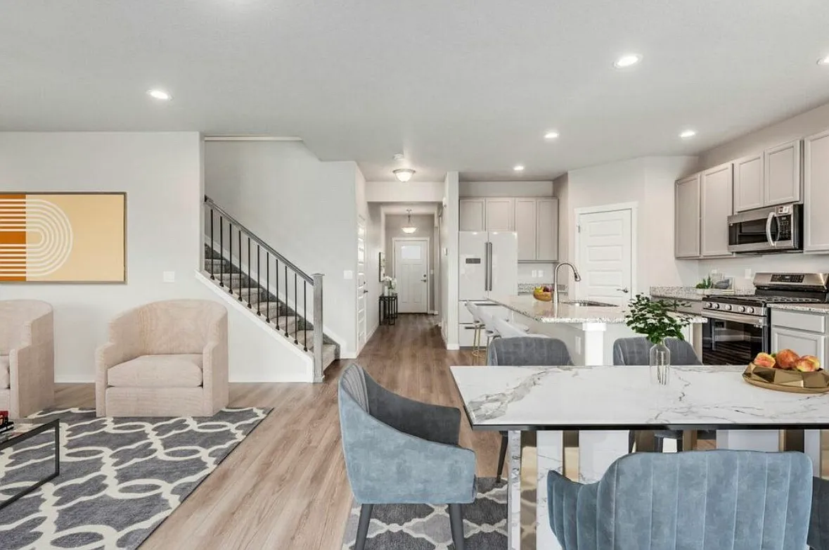 4 bed, 2.5 bath, 2529 sqft, $3,500 — Photo 4