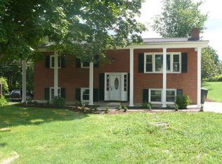 2775 Hillbrook Dr, Roanoke, VA 24018