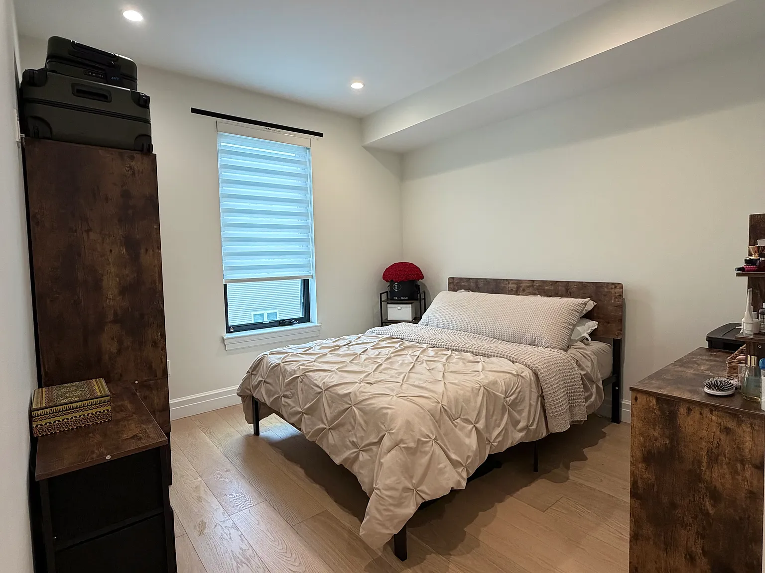 1 bed, 700 sqft, $5,000 — Photo 3