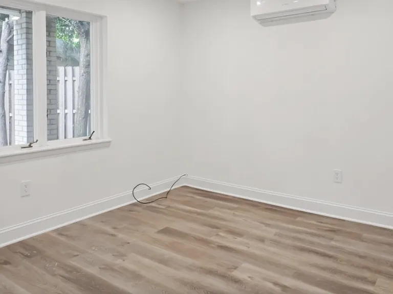 678 Chestnut Pl — Photo 8