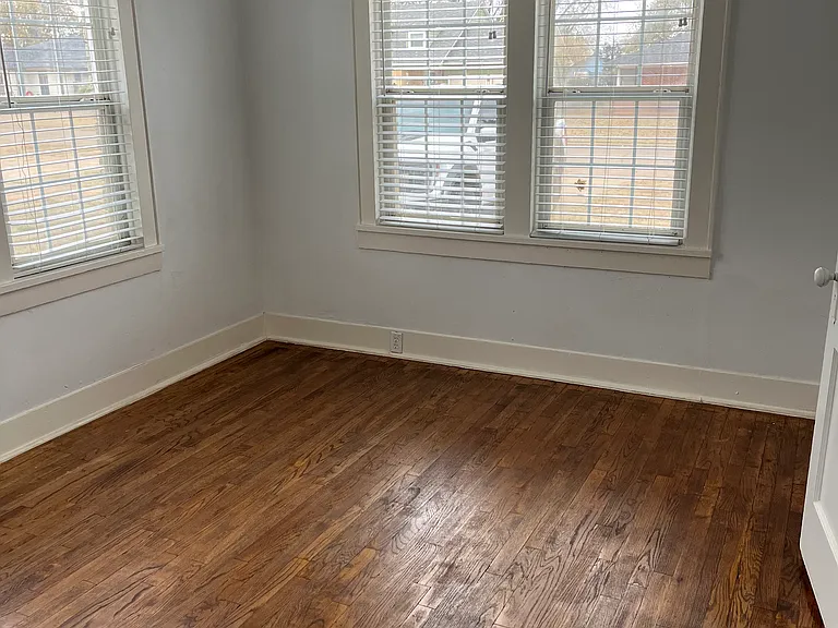 1520 N Lee St — Photo 6
