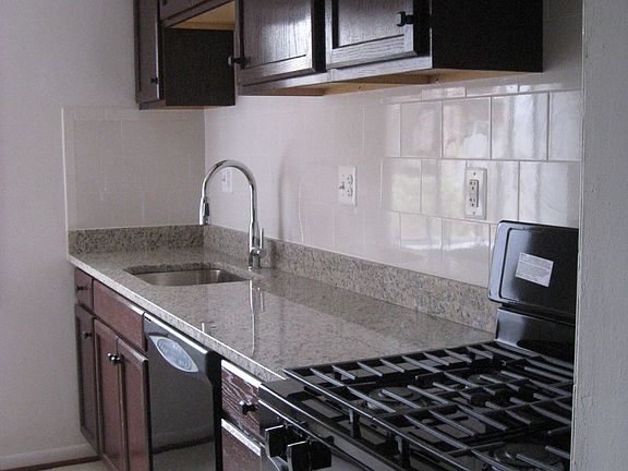 5th image of 4120 Mangalore Dr APT 101