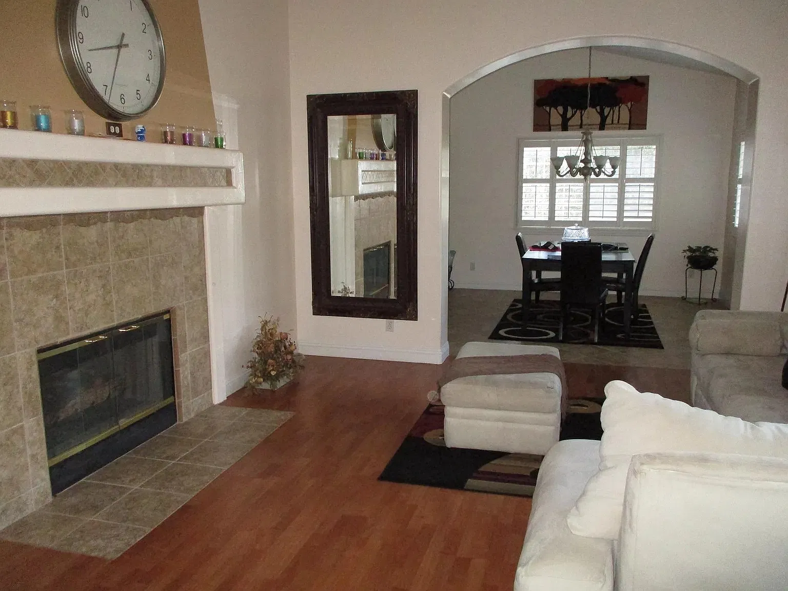 3 bed, 2.5 bath, 2490 sqft, $4,125 — Photo 3