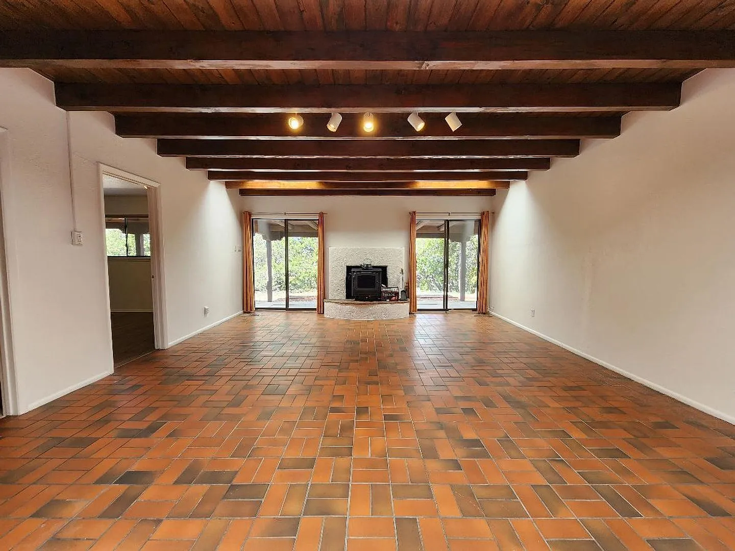 1207 Calle Luna — Photo 3