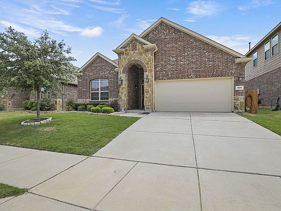 2nd image of 928 Lake Sierra Way