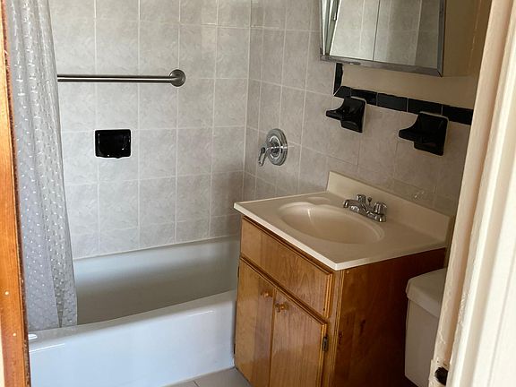 5th image of 8750 167th St APT 10D