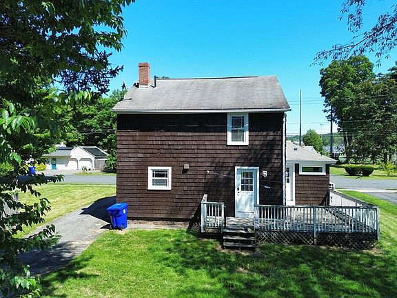 4th image of 408 Davis St