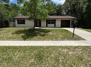 2264 W Menores Dr, Citrus Springs, FL 34434