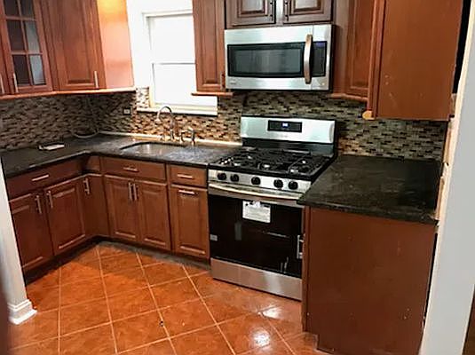 1st image of 1377 Burke Ave #2