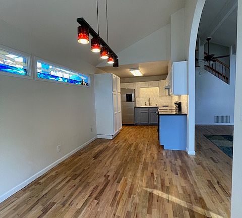 Dining to Kitchen