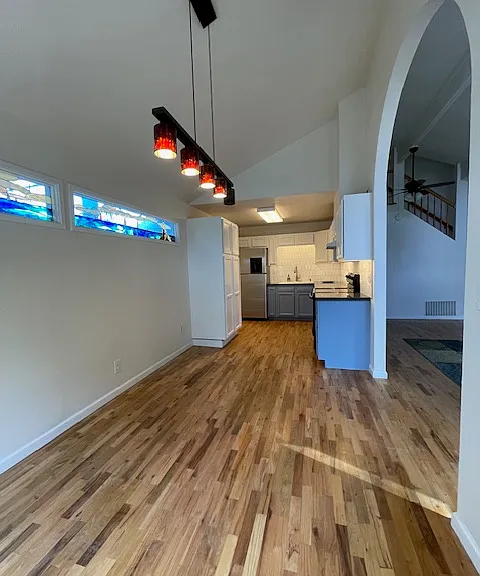 Dining to Kitchen