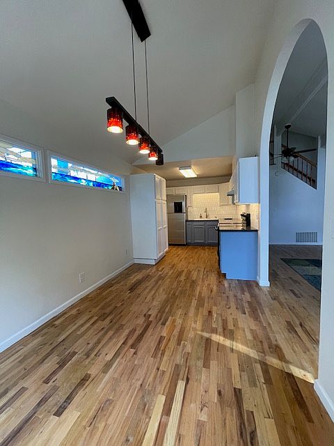 Dining to Kitchen