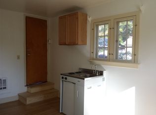 604 NW 4th St APT C, Grants Pass, OR 97526