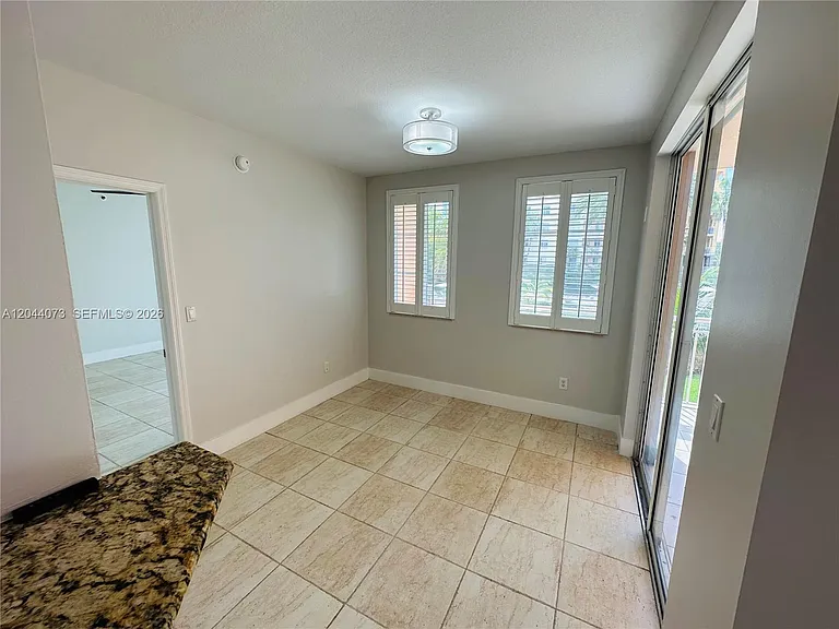 140 Meridian Ave #314 — Photo 23