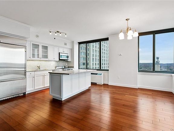 3rd image of 10 City Pl APT 24E