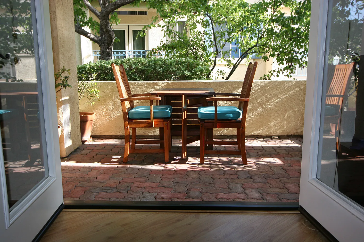 2 bed, 1068 sqft, $3,650 — Photo 1