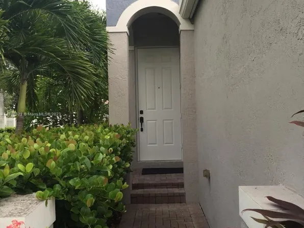 7983 NW 114th Pl, Doral, FL 33178