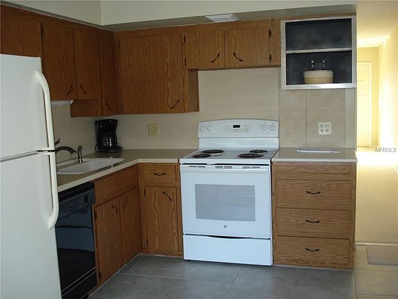 4th image of 2459 Franciscan Dr APT 27