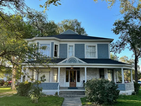 747 S 2nd St #3, Montrose, CO 81401